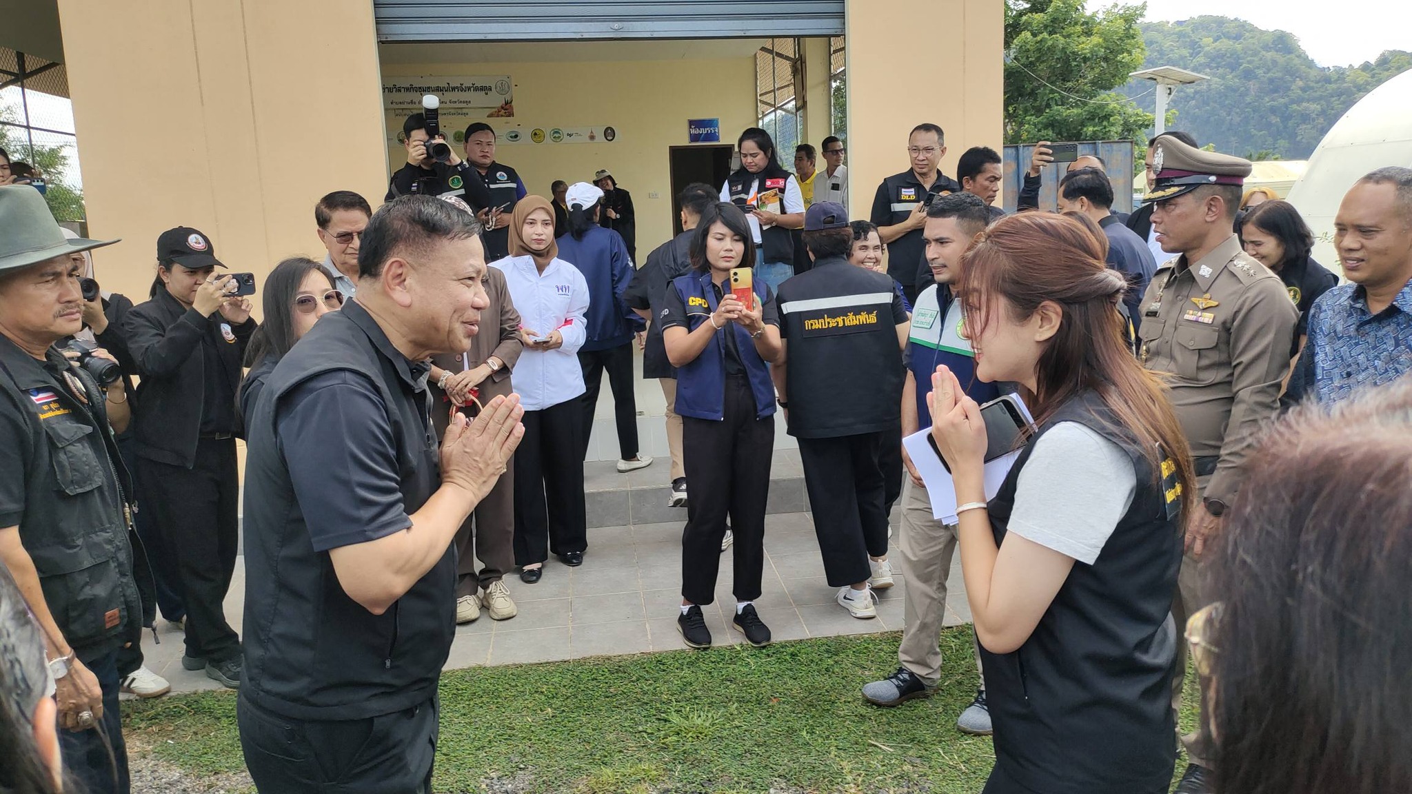 title - ส.ป.ก. ร่วมให้การต้อนรับ นางสาวปิยะรัฐชย์ ติยะไพรัช รมช.กษ. ในโอกาสลงพื้นที่ตรวจราชการ จ.สตูล